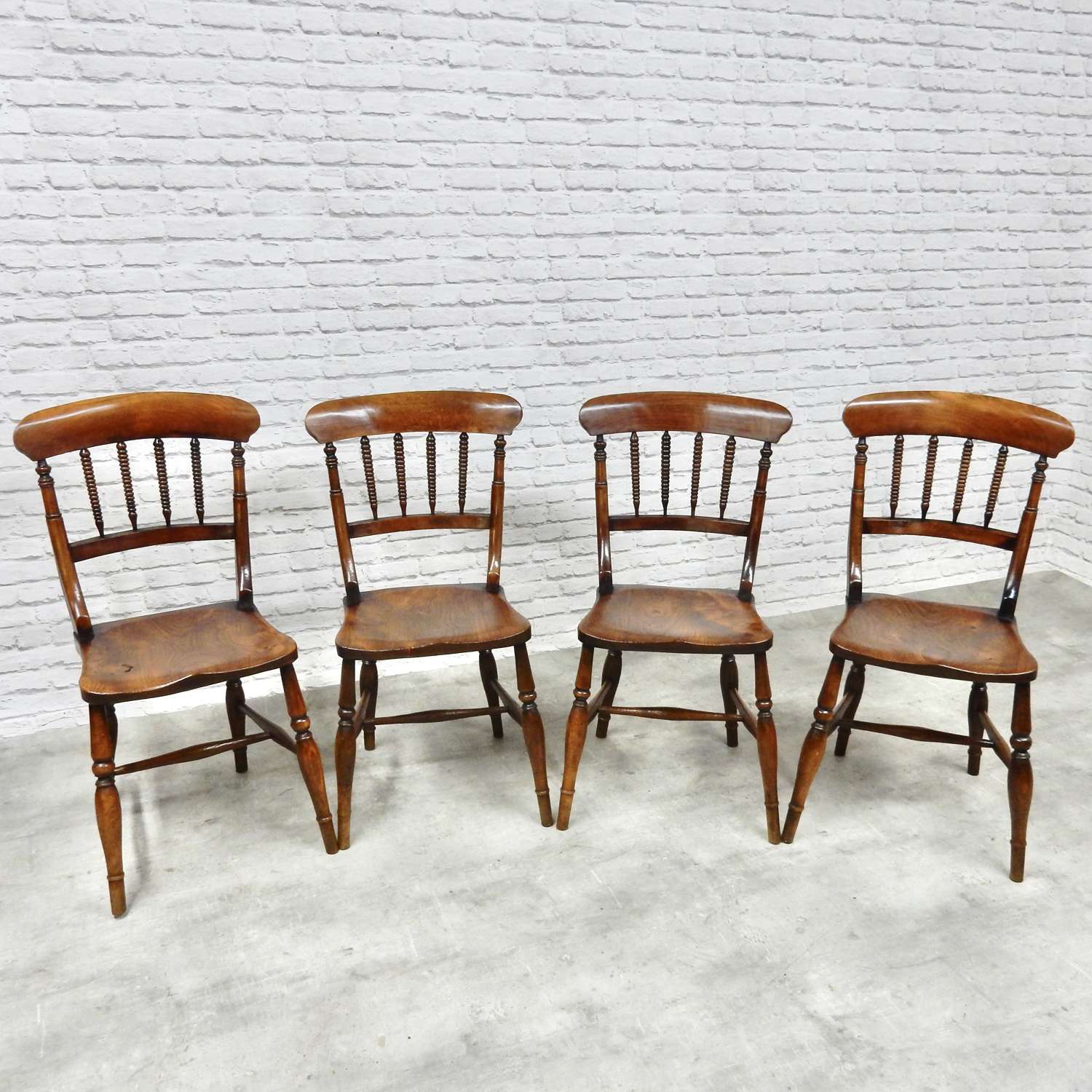 Set 4 Windsor Kitchen Chairs