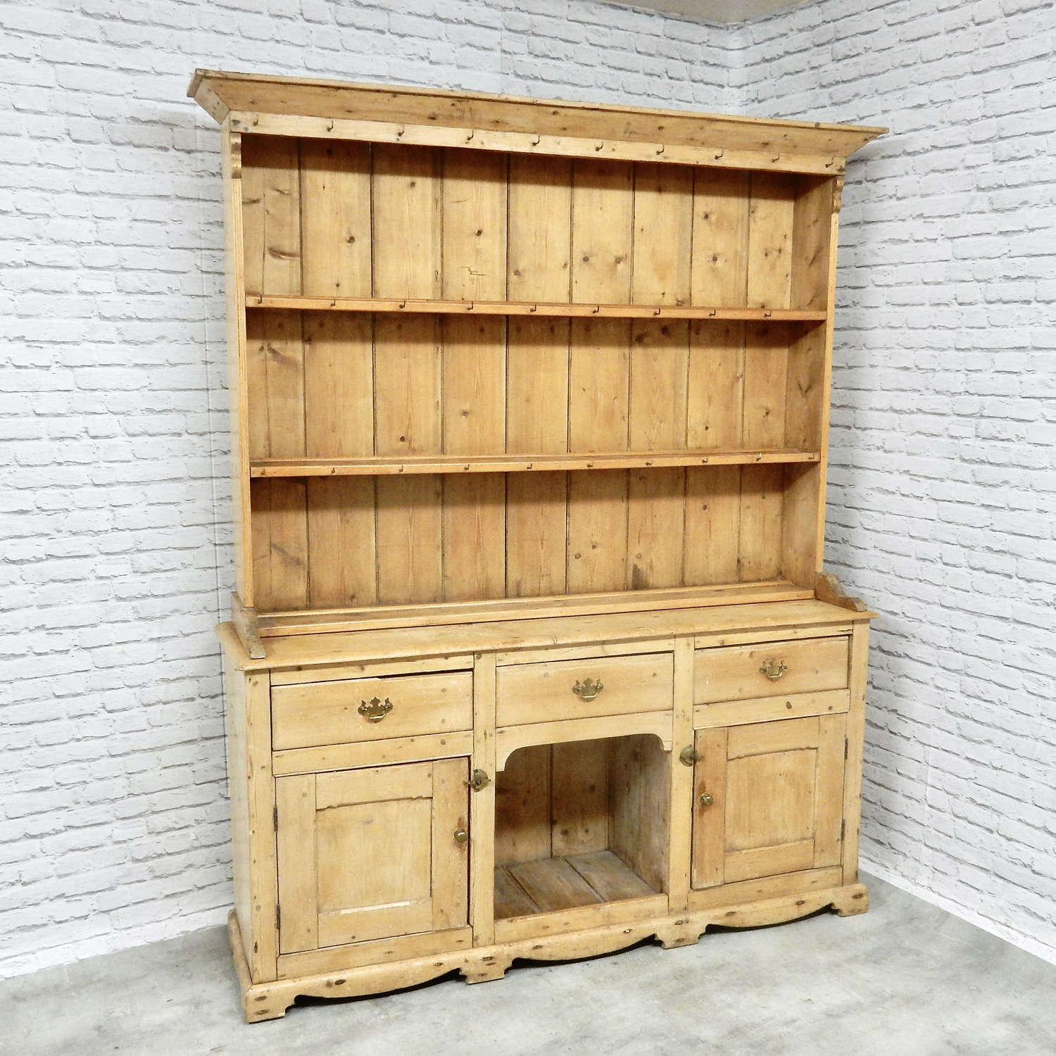 Pine Kitchen Dresser