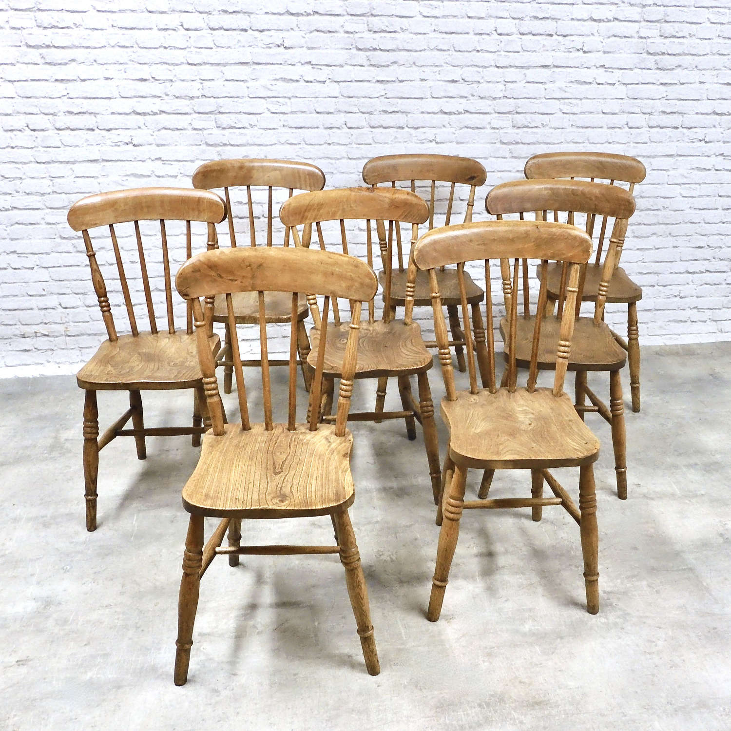 Set 8 Windsor Kitchen Chairs