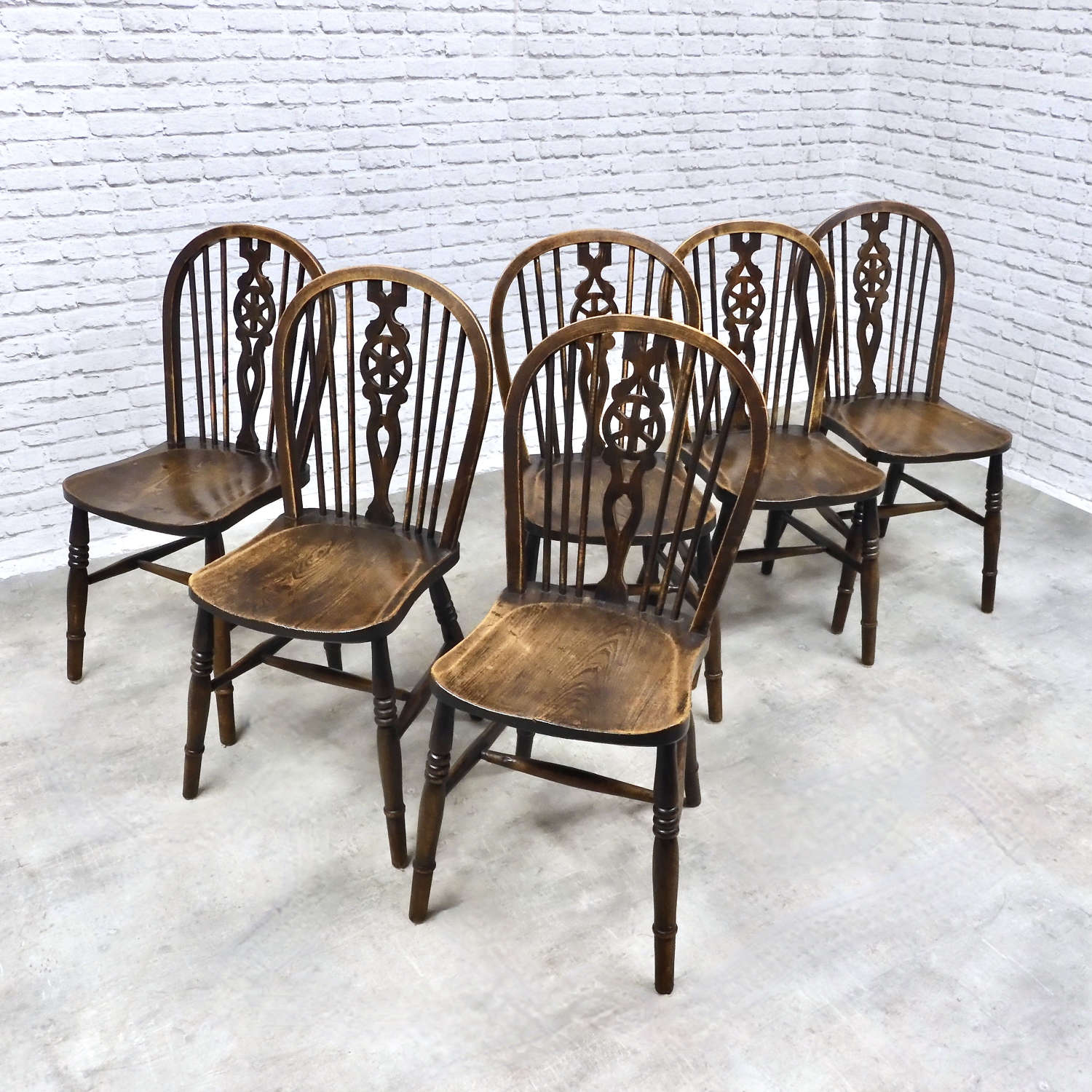 Windsor Wheelback Kitchen Chairs