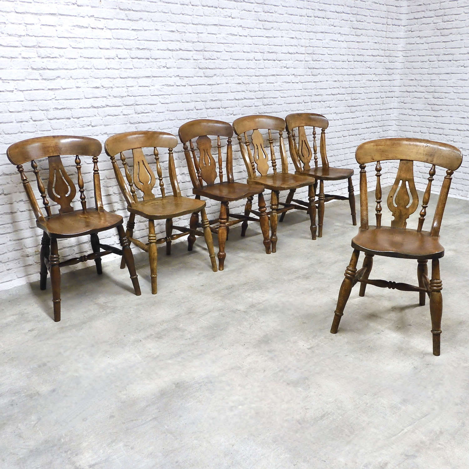 6x Windsor Kitchen Chairs