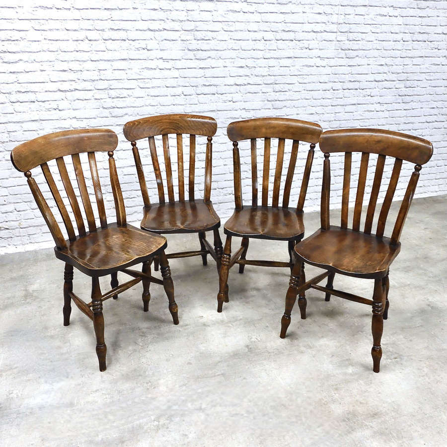 Set Windsor Lathback kitchen Chairs