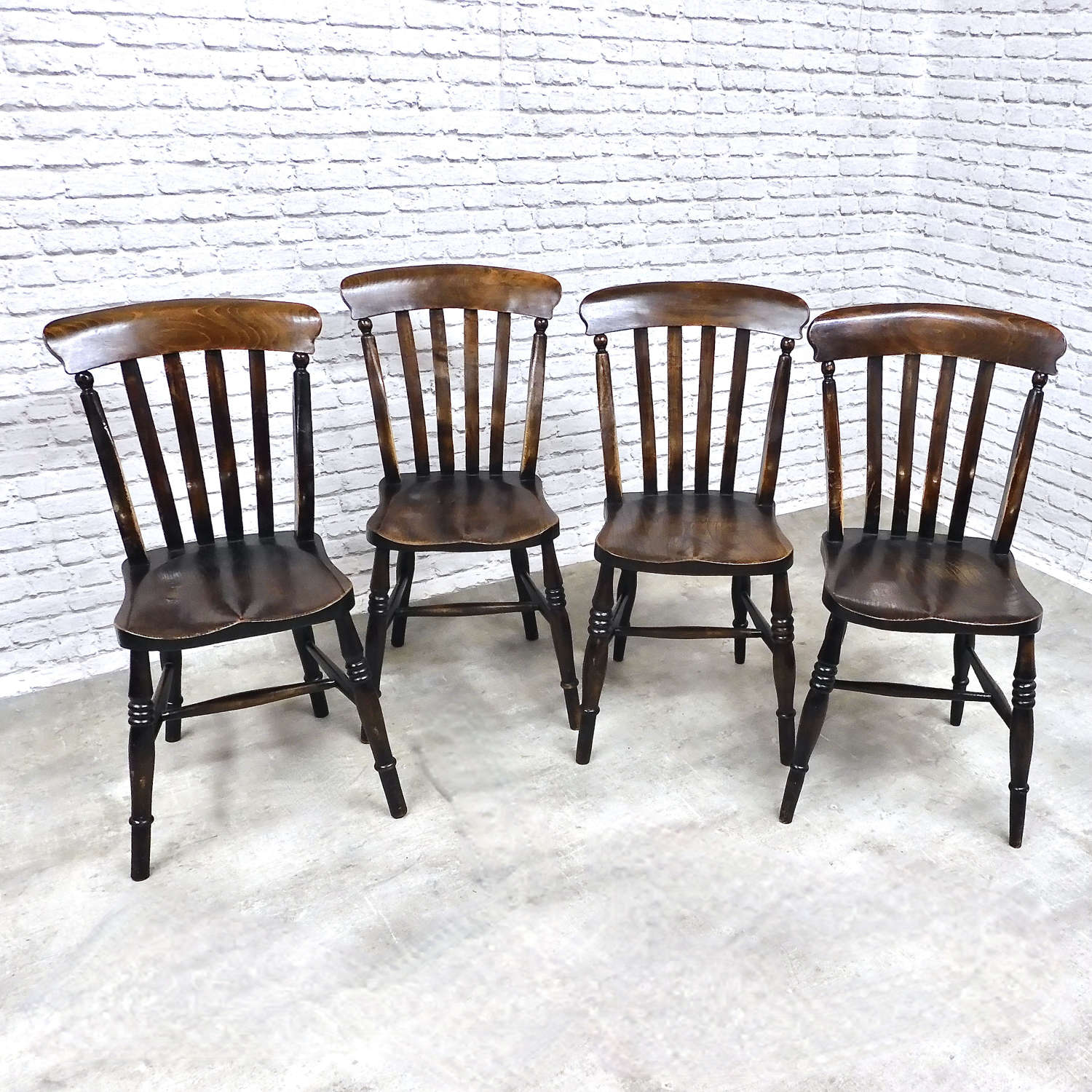 Windsor Lathback Kitchen Chairs x4