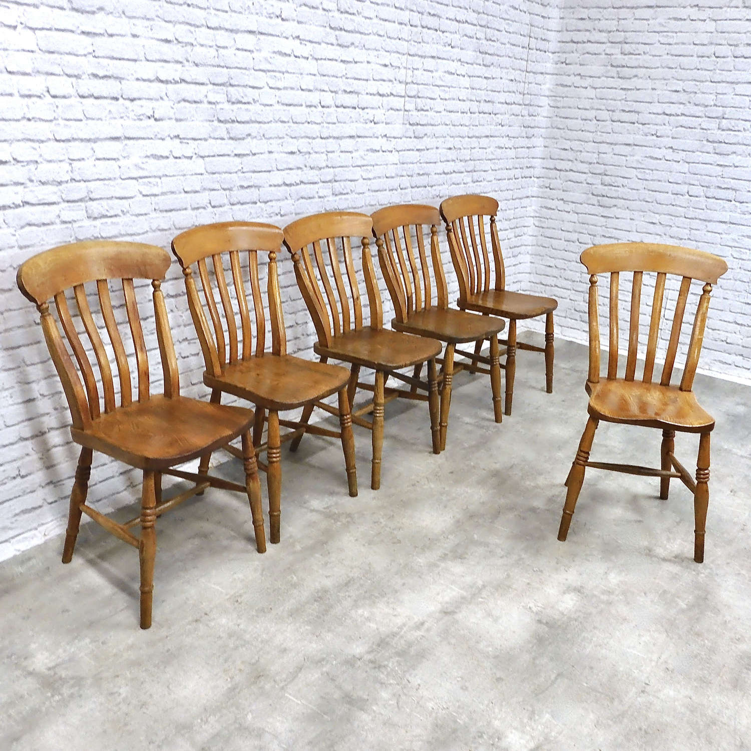 6x Farmhouse Kitchen Chairs