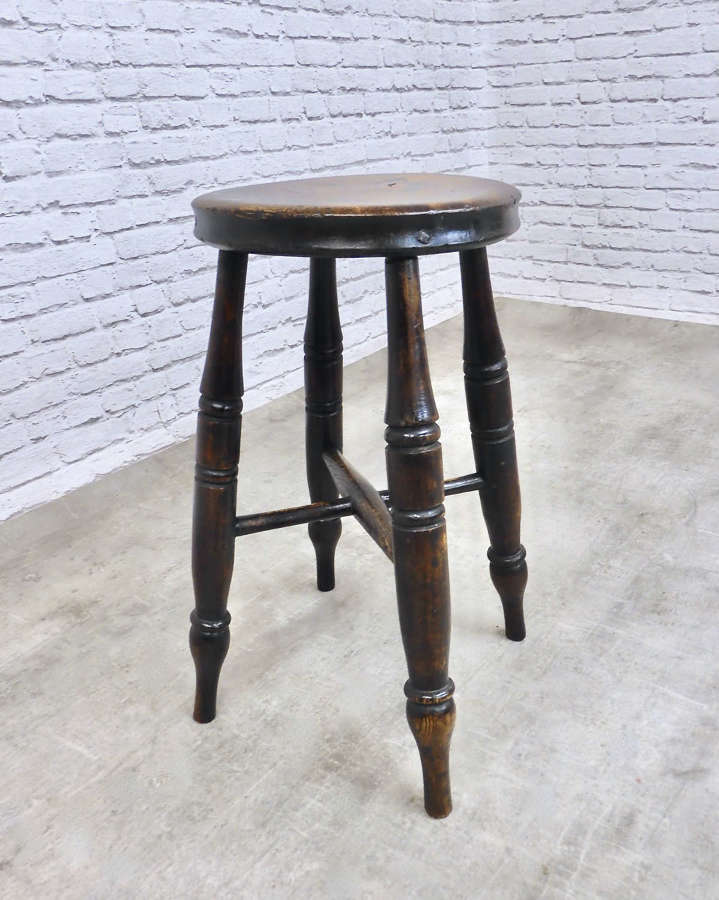 Large Print Worker's Stool