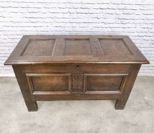 C18th Oak Coffer
