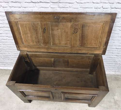 C18th Oak Coffer