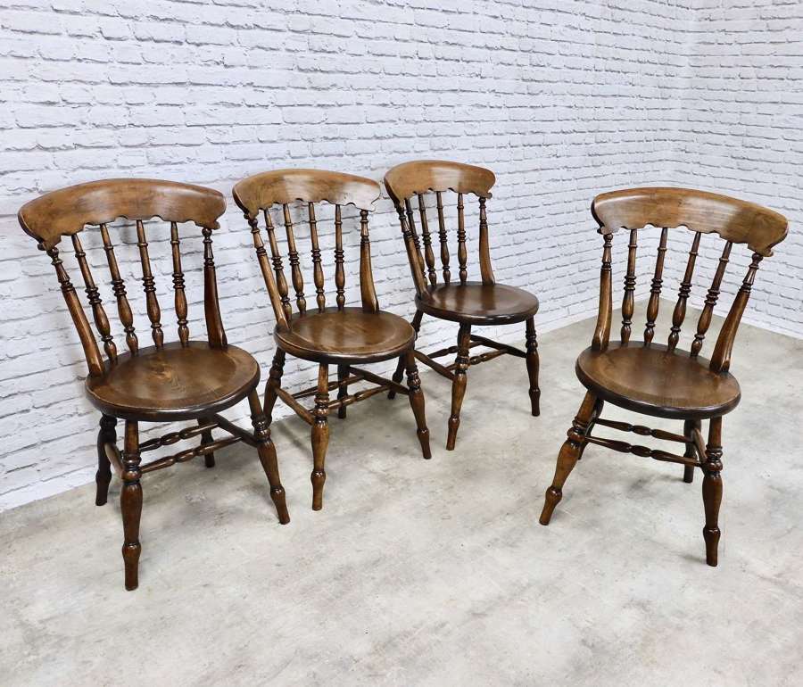 Set 4 Penny Seat Windsor chairs