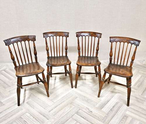 Set 4 Antique Farmhouse Windsor Kitchen Chairs