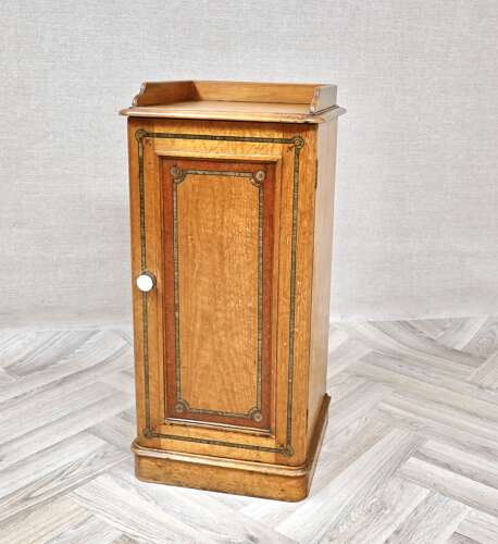Victorian Original Pot Cupboard