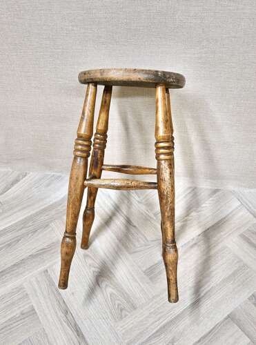 Windsor Clerk's Stool
