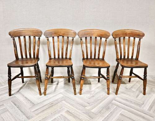 Set 4 Windsor Lathback Kitchen Chairs