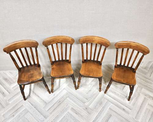 Set 4 Windsor Lathback Kitchen Chairs