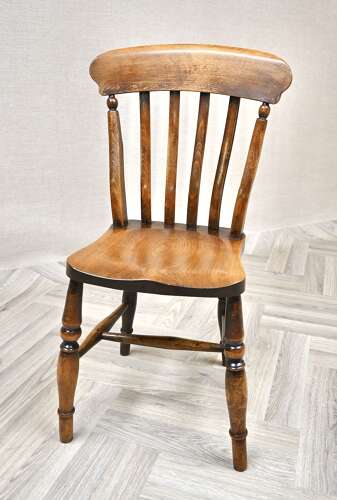 Set 4 Windsor Lathback Kitchen Chairs